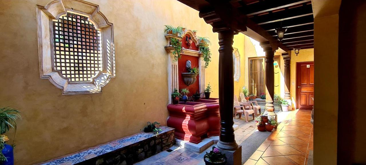 Hotel Casa Real Antigua Exterior photo