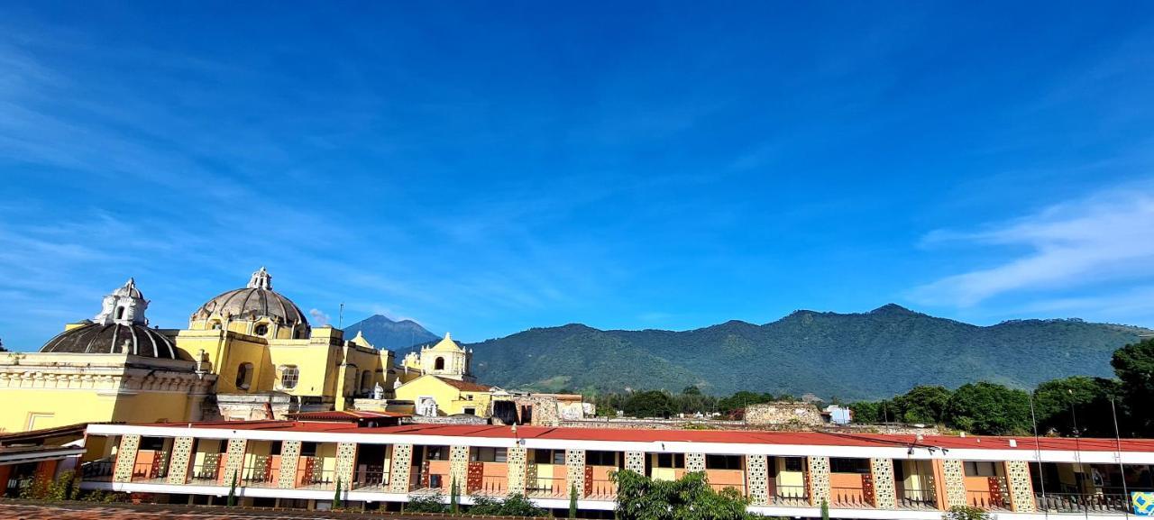 Hotel Casa Real Antigua Exterior photo